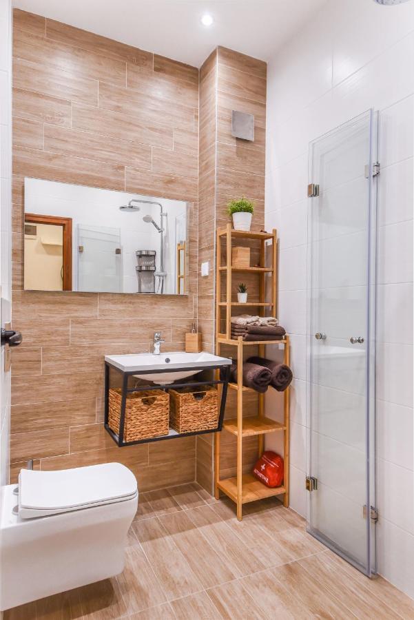 Cosy & Renovated 2Bd Flat Near Vitoshka By Flat Mаnager Apartman Szófia Kültér fotó